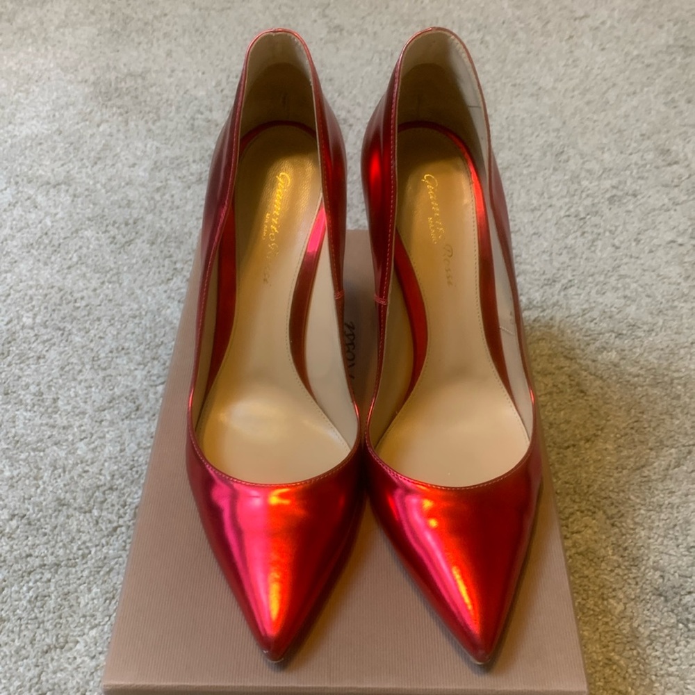 Gianvito rossi red heels size Italy 40